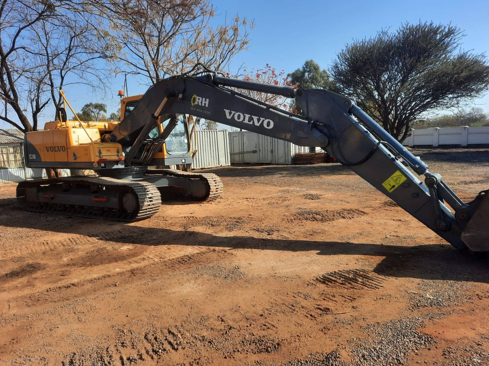 RH Plant Hire Excavator - RH Plant & Equipment Hire - RH Plant & Equipment Hire RH Plant Hire Excavator